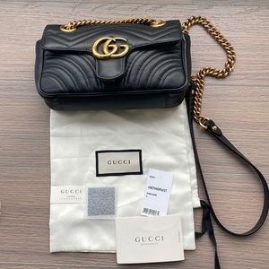 GG Marmont Small Matelassé Shoulder Bag in Black